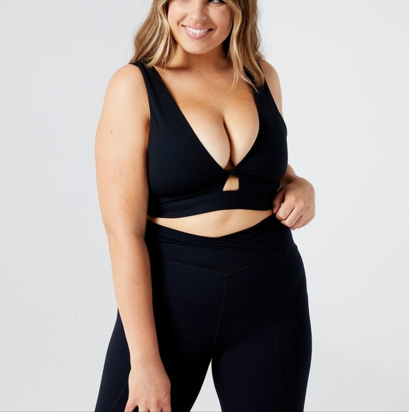 L*Space Do The Twist Sports Bra Black - Picture 5 of 8